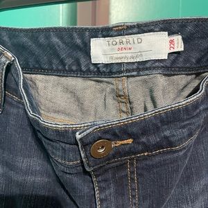 Torrid relaxed boot cut jeans. Gently worn. Size 22. 31” inseam.